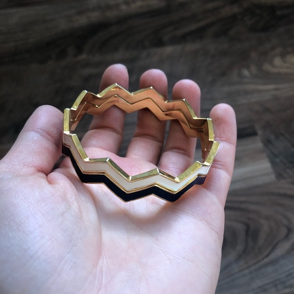 Bracelets - Picture 3 of 4